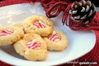 White Chocolate Candy Cane Kisses Cookies + Grocery Store Giveaway