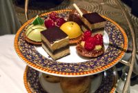 Inside The Carlyle: A Guide to The Gallery (2012)