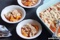 Perfectly Spiced Vegan Peach Cobbler Recipe