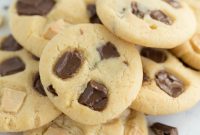Perfectly Chewy Chocolate Chip Cookie Recipe