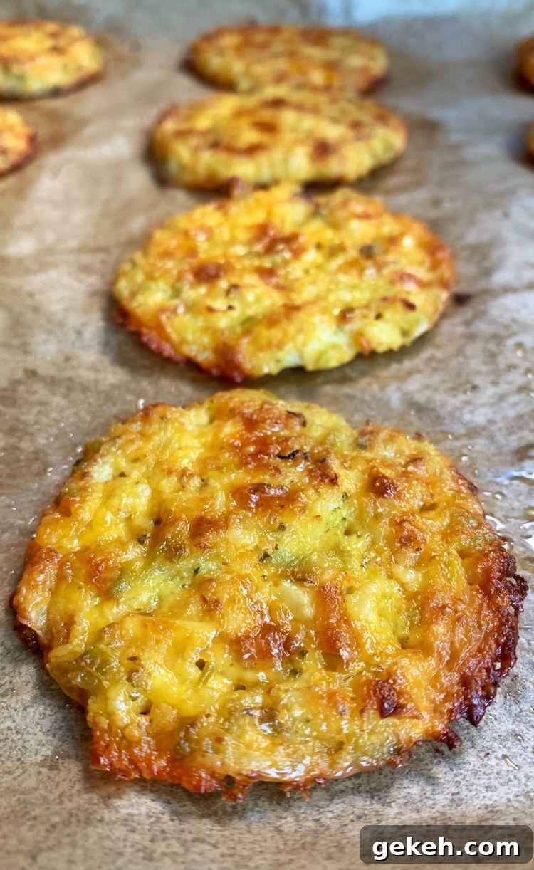 If you have picky kids to feed and are looking for healthy snacks to make at home, these crispy broccoli cheese bites are easy to bake thanks to frozen broccoli rice or cauliflower rice. A versatile recipe for kids and adults of all ages!