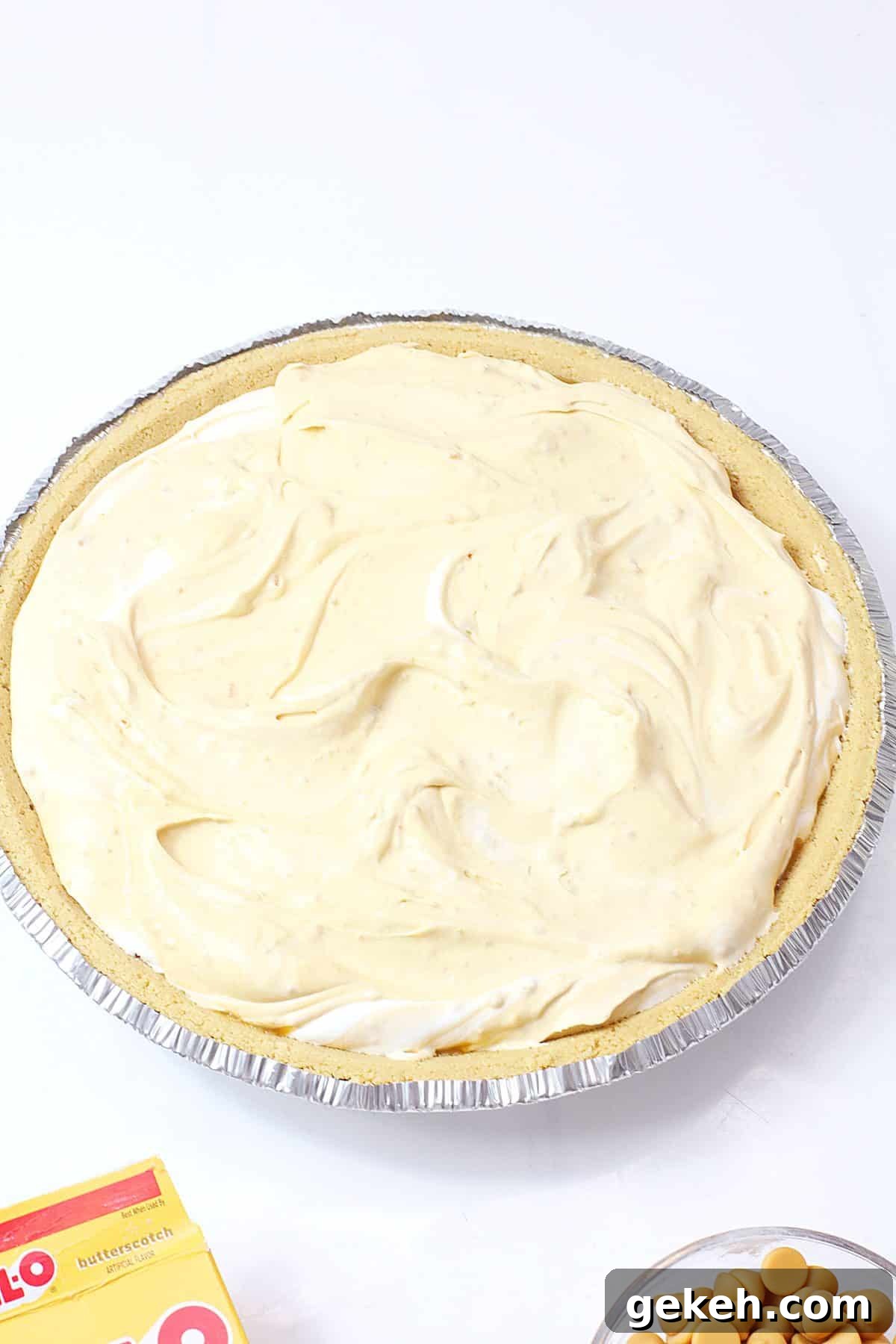 butterbeer pie filling in a premade pie crust