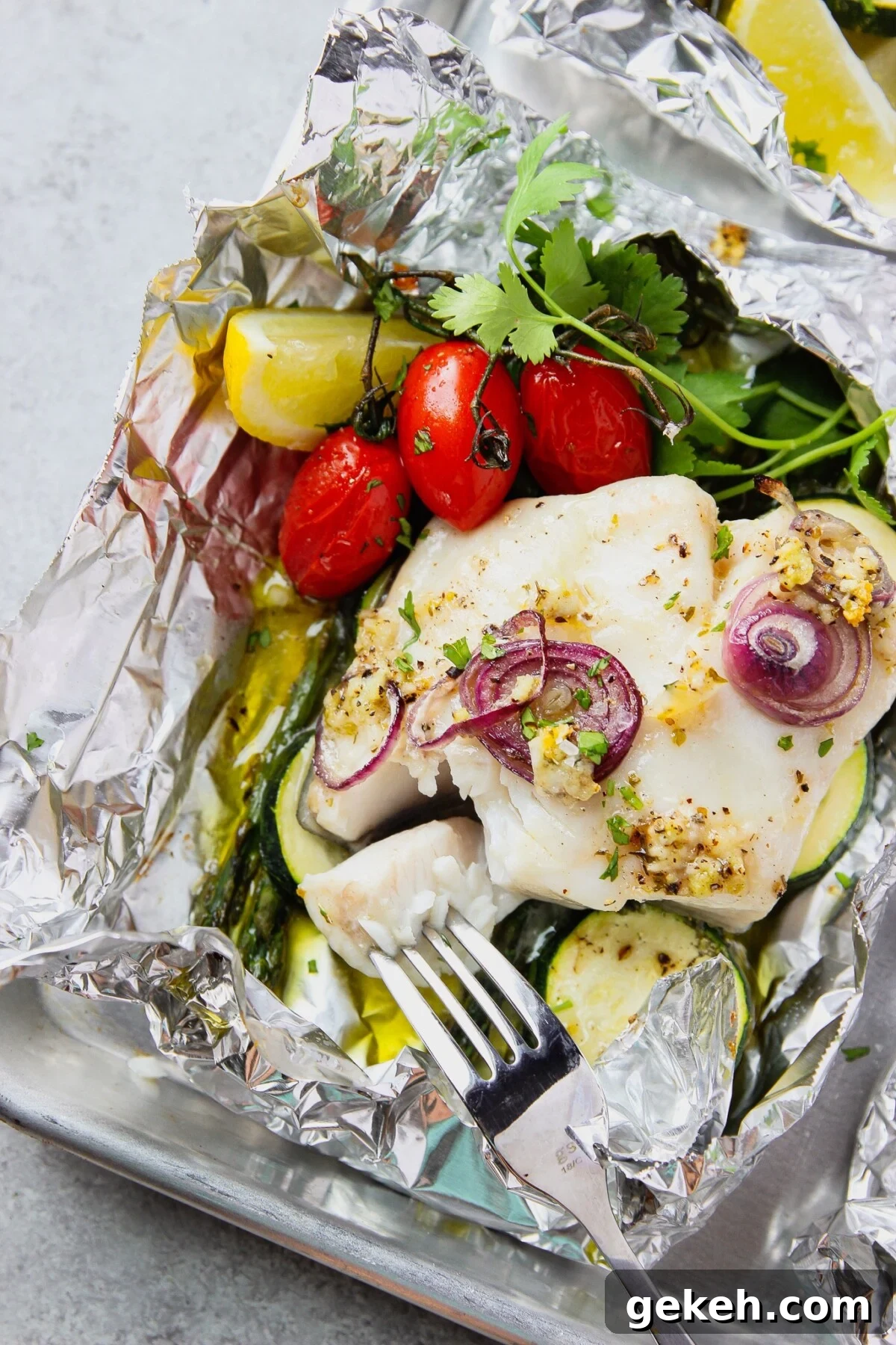 fish in foil with vegetables