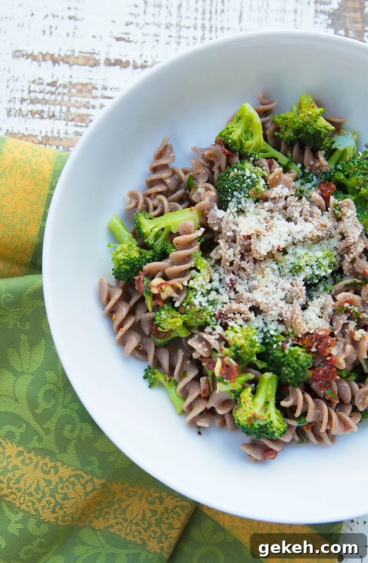 Whole Grain Pasta with Broccoli and Sun-Dried Tomatoes Recipe 4 img 26016 3