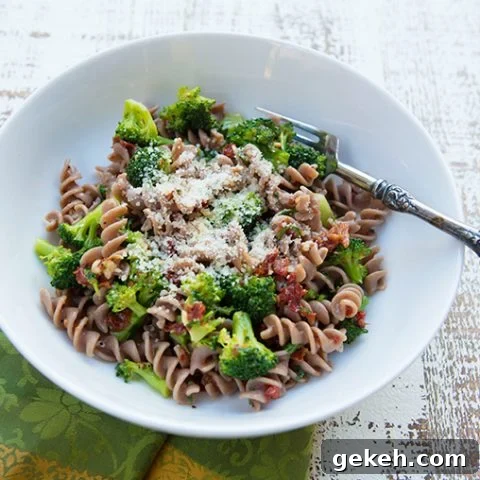 Whole Grain Pasta With Broccoli and Sun-Dried Tomatoes
