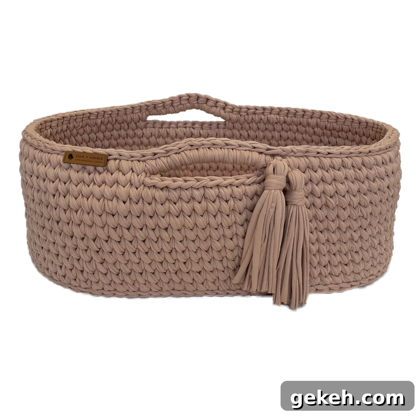 organic moses basket from Finn & emma