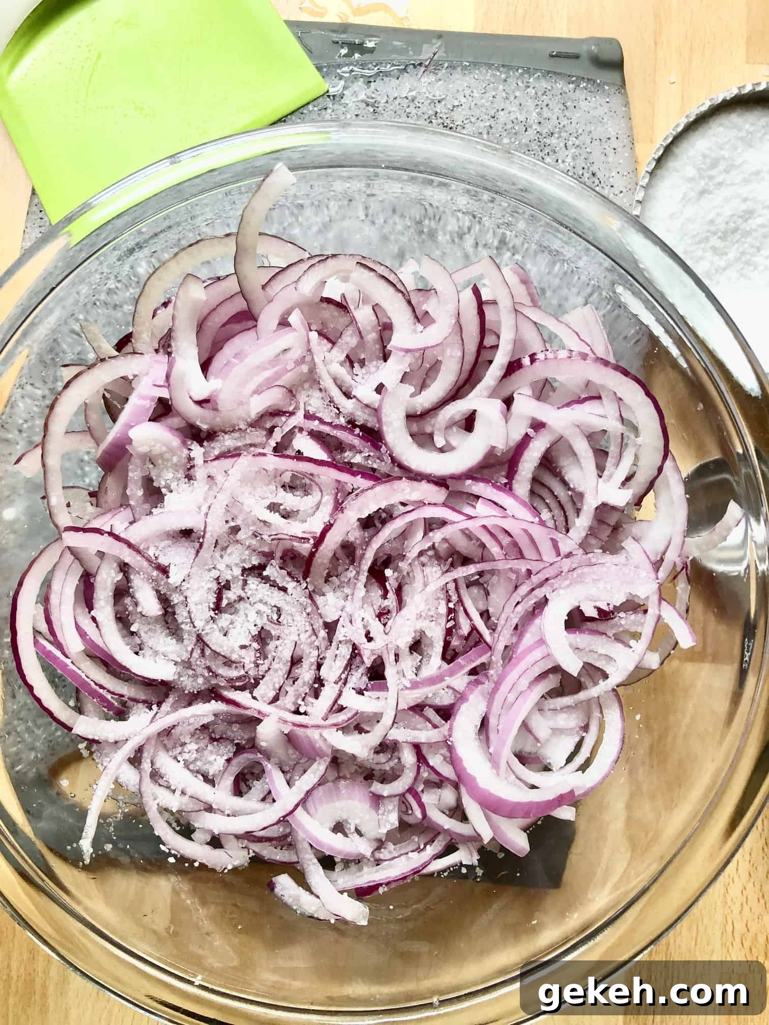 Sweet and Sour Pickled Onions Recipe for Tangy Homemade Flavor 4 sweet & sour pickled onions