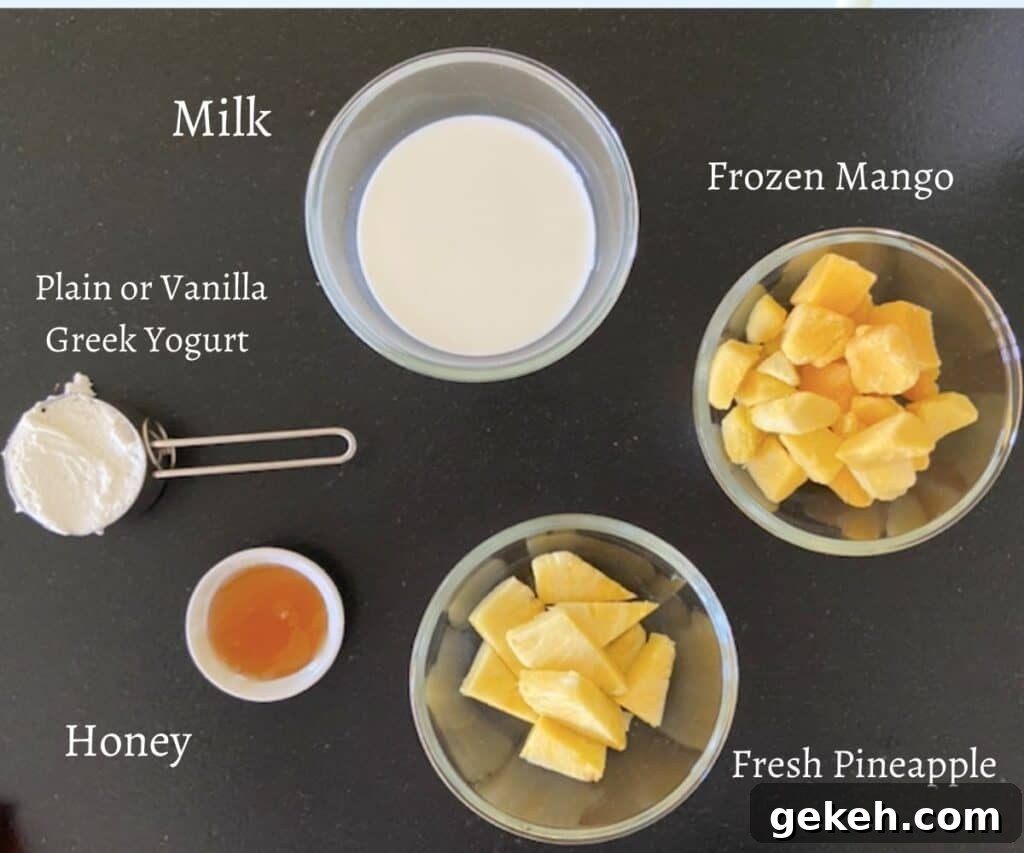 Refreshing Mango Pineapple Smoothie Recipe for Tropical Flavor 3 mango pineapple smoothie ingredients
