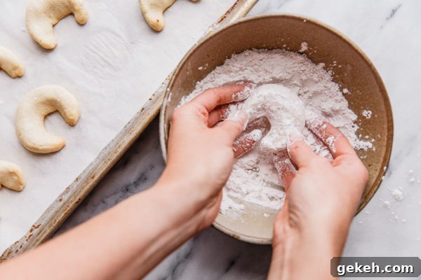 How to Make Almond Crescent Cookies