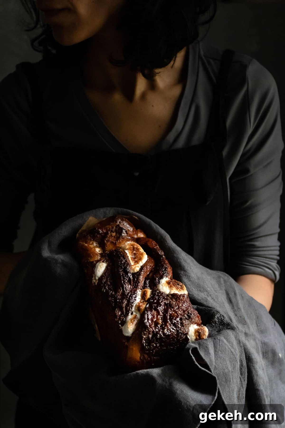 S’mores Babka Recipe: Gooey Chocolate, Marshmallow & Graham Crust 4 s'mores Babka