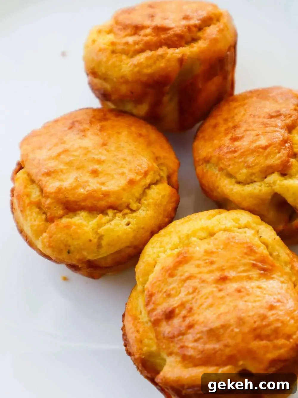 Flourless savoury oatmeal feta muffins! This easy savoury breakfast muffin recipe is simple, gluten free and so delicious! If you're looking for some new easy meal prep breakfast ideas, you've got to try these feta muffins!
