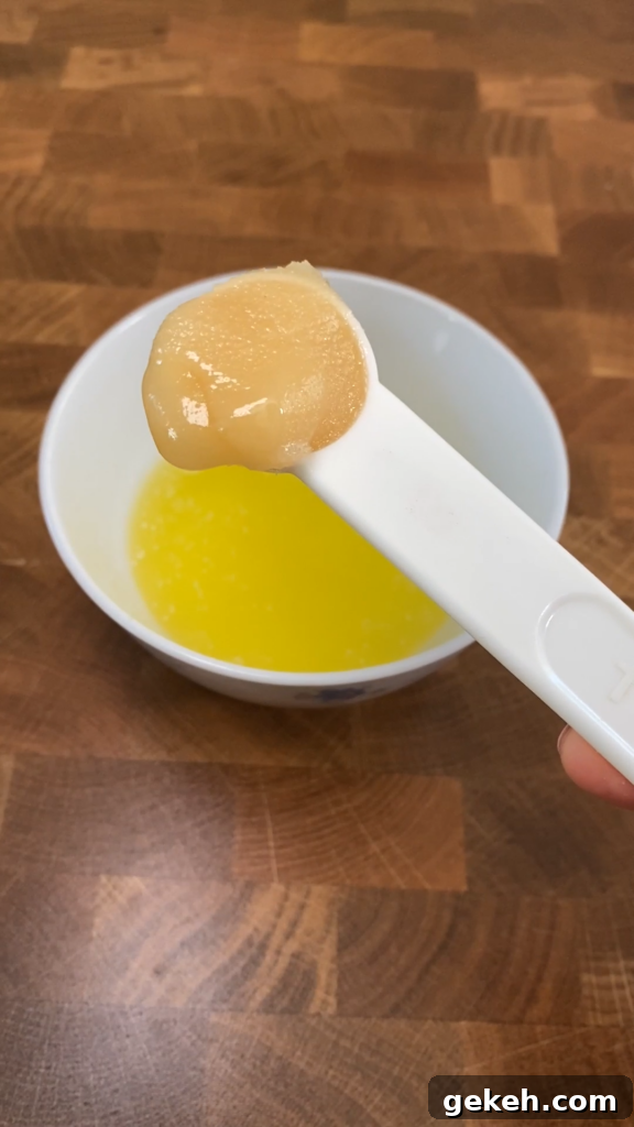 Shibuya Honey Toast Recipe — Day 26 of the Bread Challenge 7 Coating with honey butter