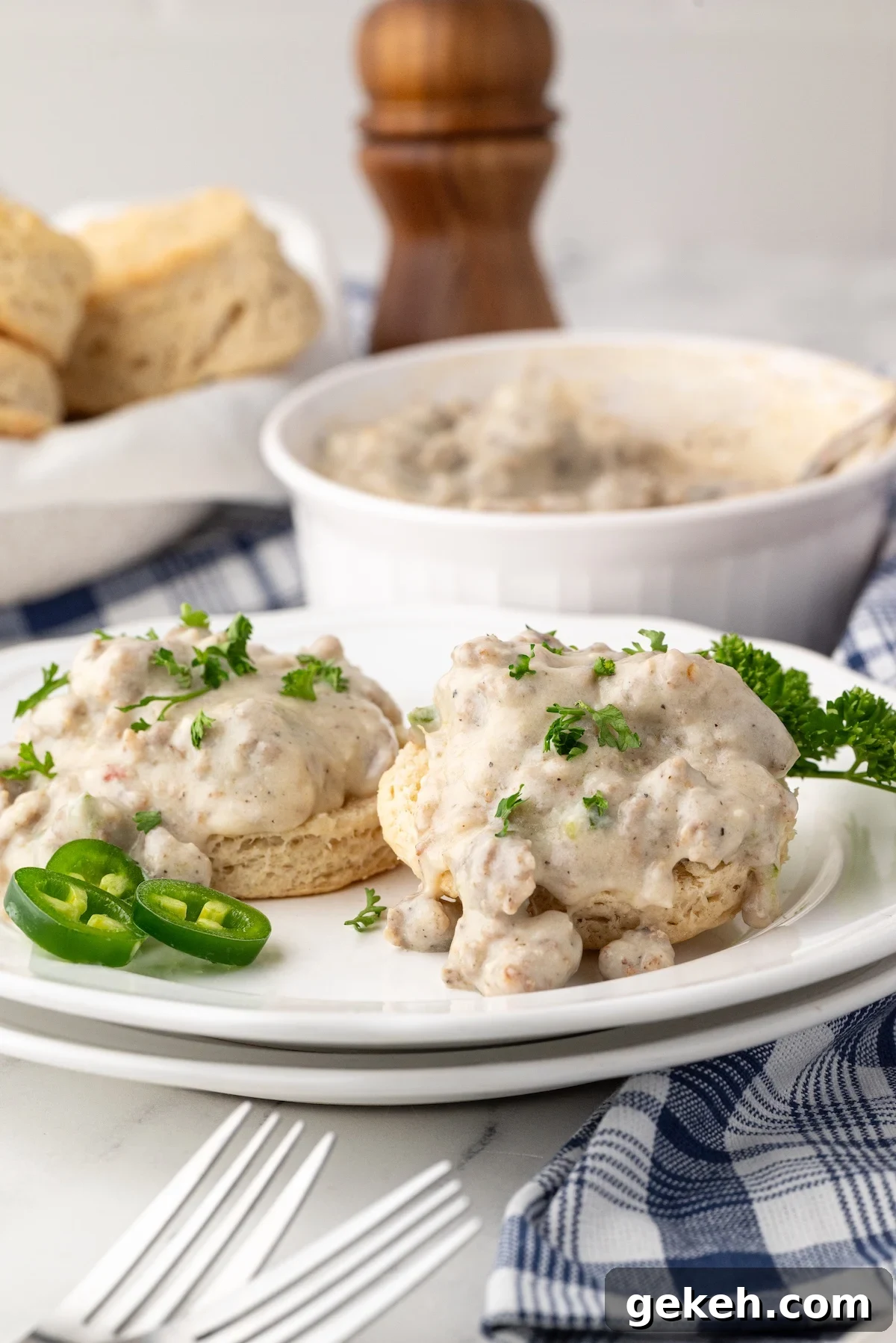 Jalapeño Sausage Gravy Recipe for Spicy Southern Biscuits 8 img 6778 7