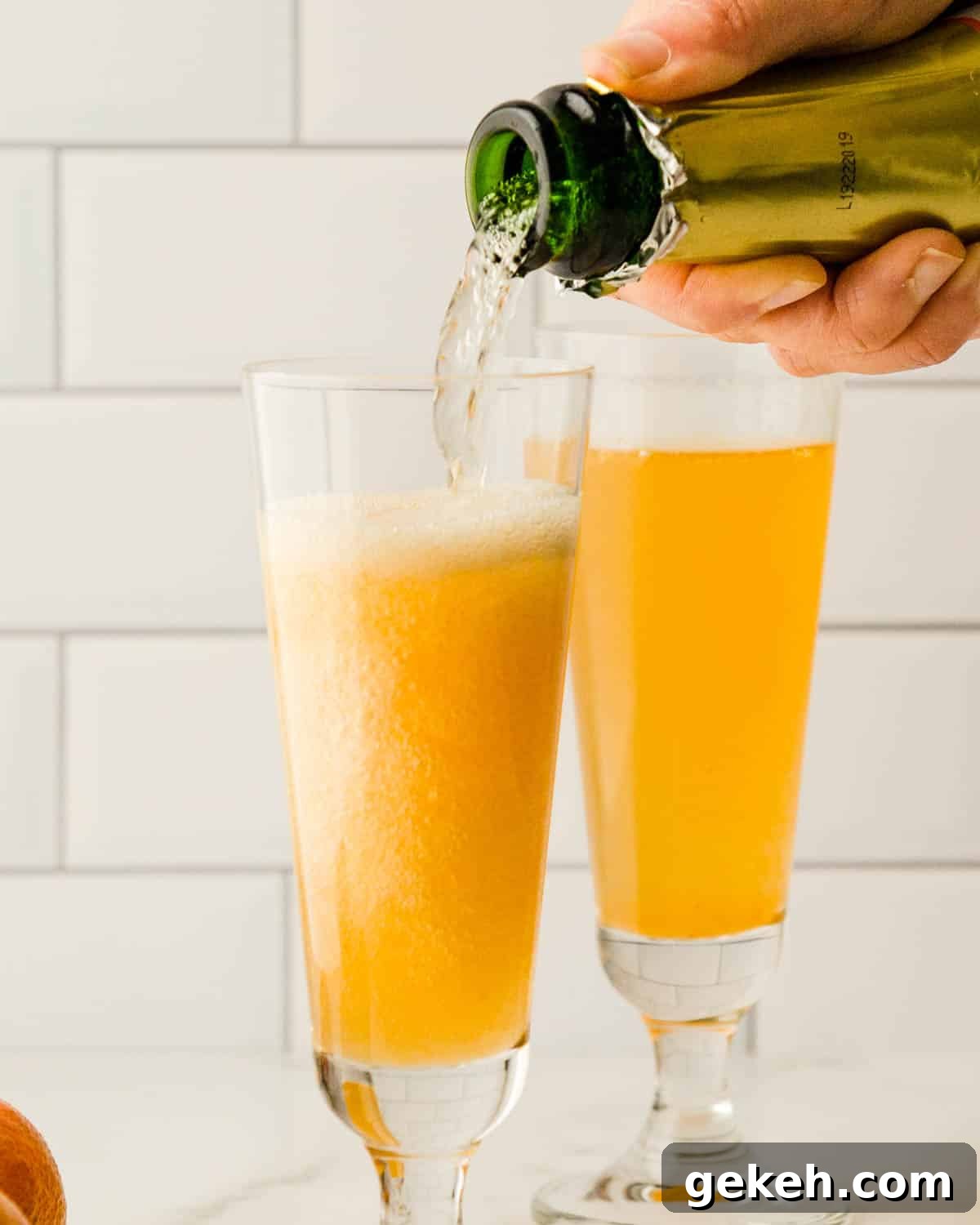 I am adding sparkling wine to the guava tangerine drink.