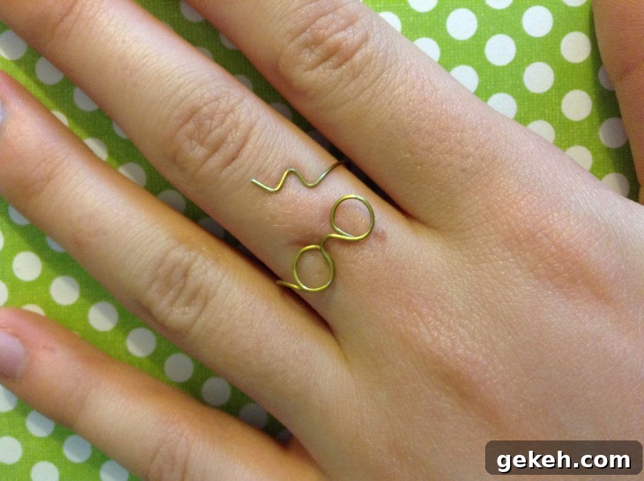 27 DIY Rings You'll Actually Want to Wear Every Day 18 Harry Potter Lightning Bolt Ring
